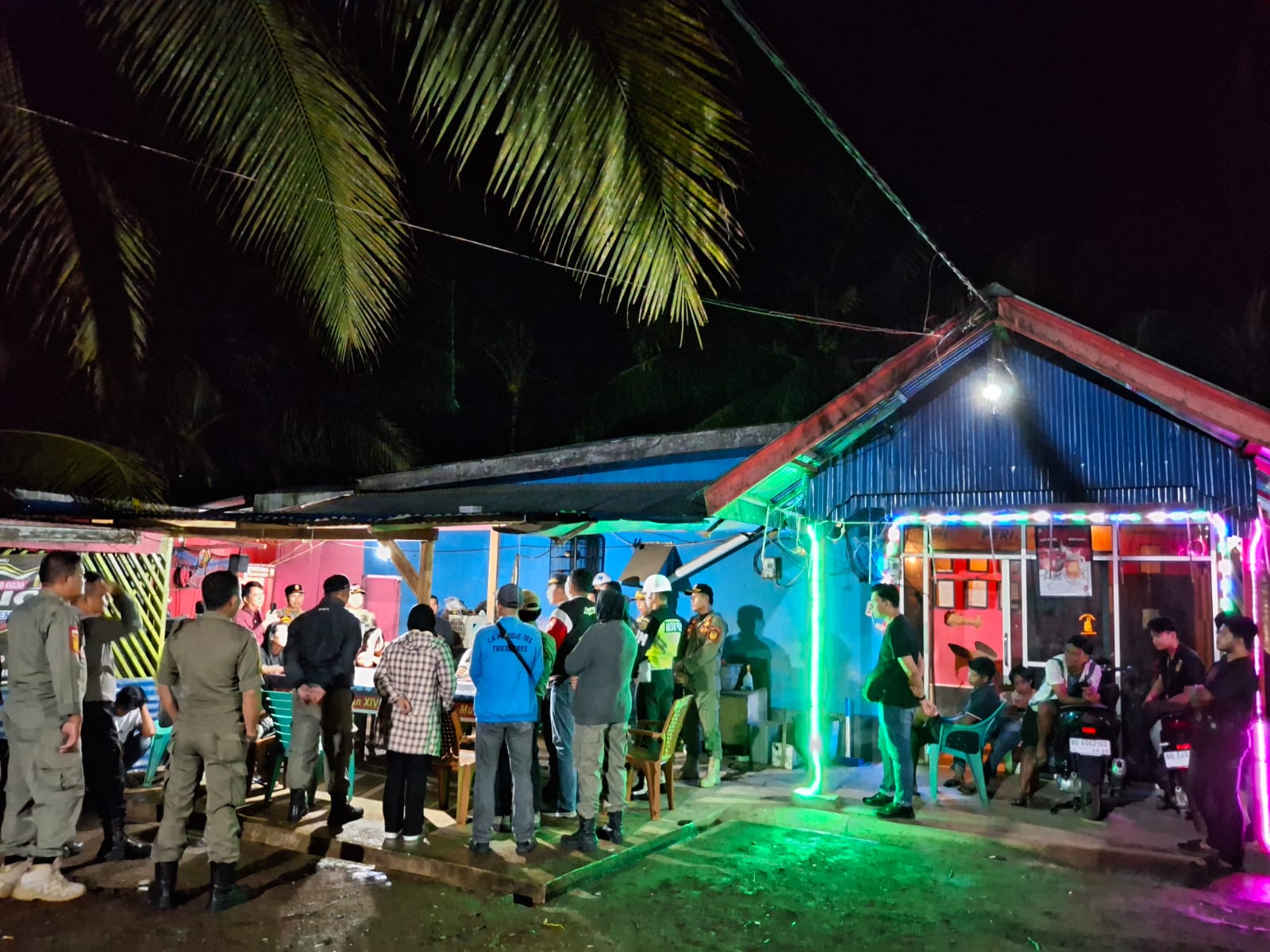 SATPOL PP MUKOMUKO GELAR OPERASI PEKAT DI DUA KECAMATAN, TEMUKAN MIRAS DAN PELANGGARAN PERIZINAN DI TEMPAT KARAOKE